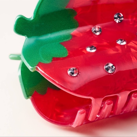 NWT Kate Spade Strawberry Claw Clip - Picture 3 of 3